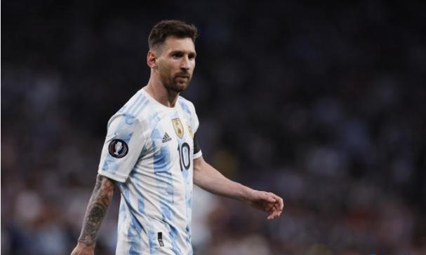 3000美元只是起点?多重利好提振金价 山东黄金涨超6%领跑黄金股